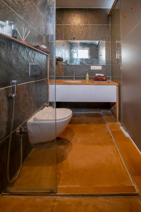 Saffronstays Onellaa, Nashik - Infinity Pool Villa Surrounded By A Vineyard Eksteriør bilde