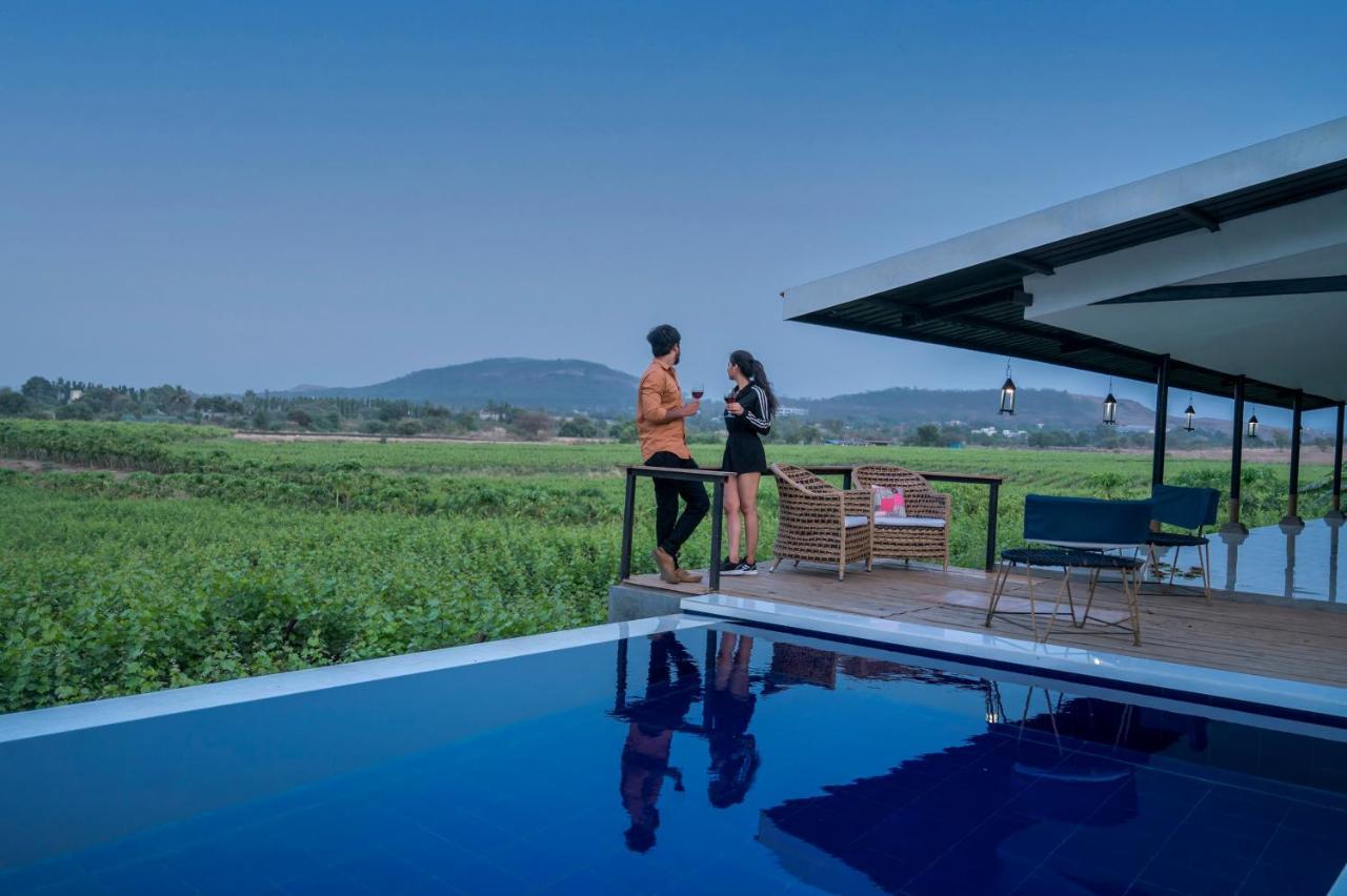 Saffronstays Onellaa, Nashik - Infinity Pool Villa Surrounded By A Vineyard Eksteriør bilde